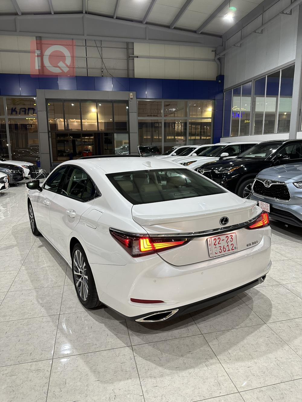 Lexus ES